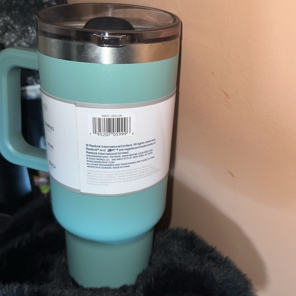 Reebok Stainless Steel Water  Tumbler Bottle 40 0Z - Picture 6 of 8